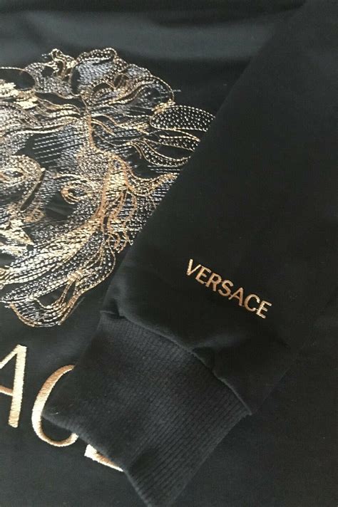 tete versace